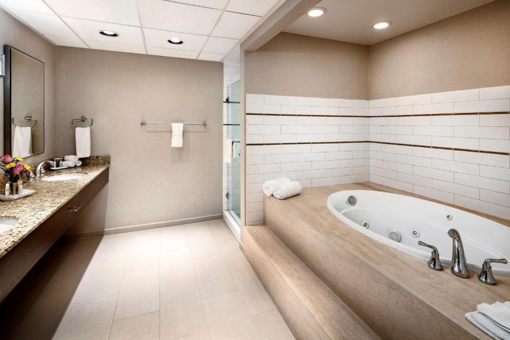 Room image 5