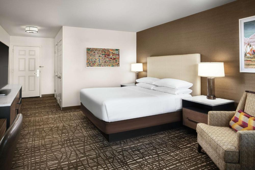 Room image 3